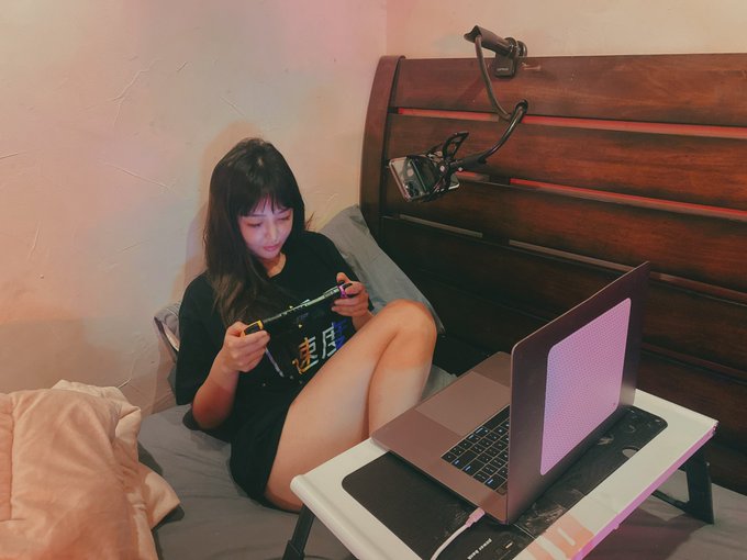 Watch Kitty Lixo's leaked NSFW photo on TwXstars