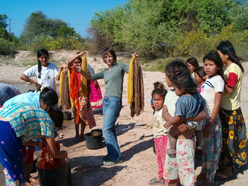 Tacones_PuntaTV's tweet photo. "Según ONU Mujeres, las mujeres rurales representan más de un tercio de la población mundial y el 43% de la mano de obra agrícola, garantizan la seguridad alimentaria de sus comunidades, generan resiliencia ante el clima y fortalecen las economías. 

Crédito:  La Nación https://t.co/6H5uErN7LX