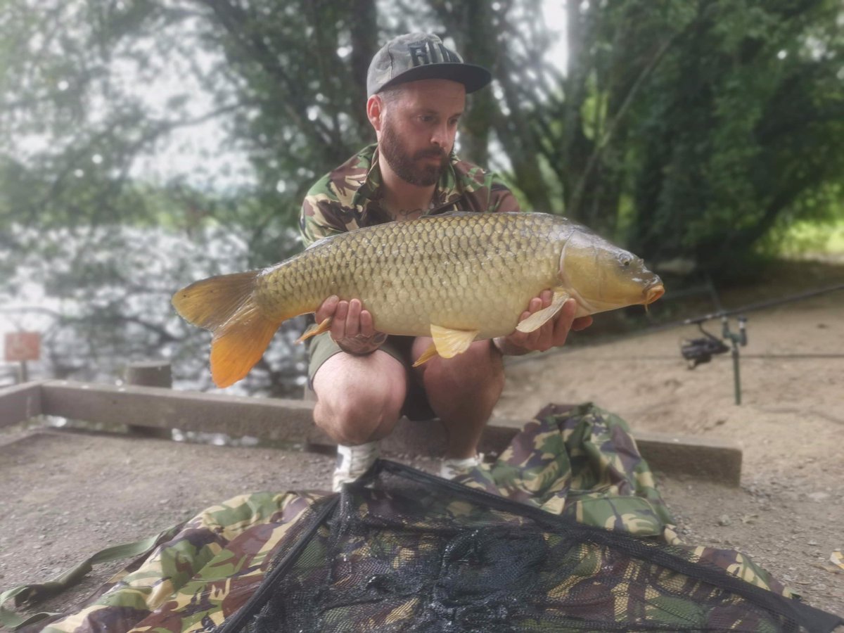 Cpowellcarpmad's tweet photo. Couple more ;)
.
.
#Thewelshcarpangler 
#bartonsleads 
#monsterparticle 
#lurefishing 
#TFgear 
#speerotackle 
#pvaproductsuk
#fishinguk https://t.co/MIGXOAh0Cc