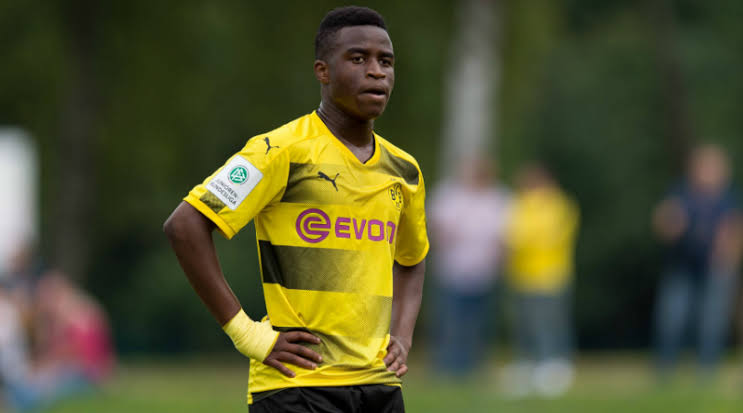 Moukoko first played U-17 footy as a 12 yr old and made his debut with the U-19s at 14! In 19-20, he scored 34 goals in 20 apps for Dortmund’s U-19s. This season, he has played 4 games and scored 13 goals, with at least a hat trick in each match. Including vs Schalke in the derby