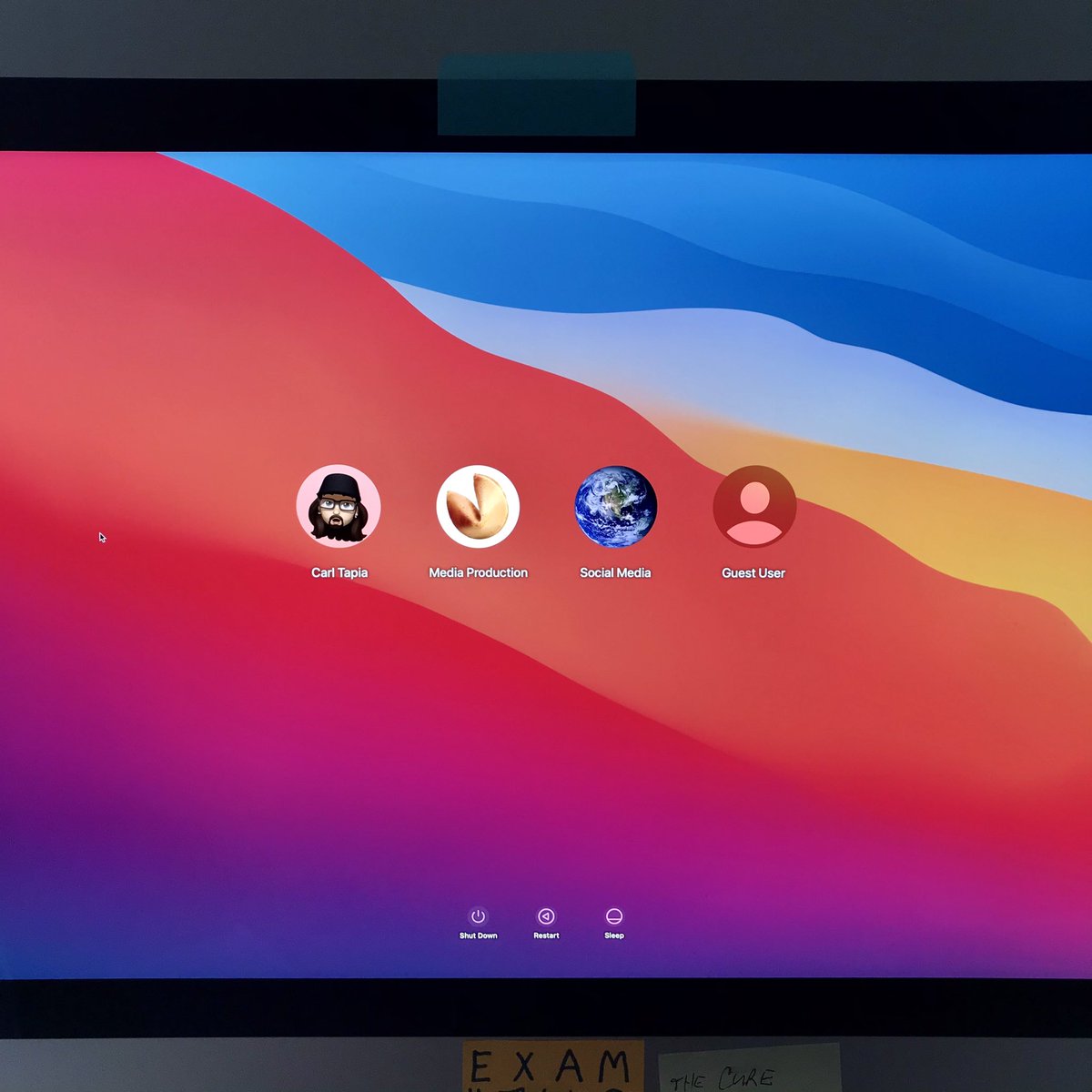 TheCureForever_'s tweet photo. Just updated the macOS on my iMac to 11.0.1 Big Sur. Visually enjoying it so far. Not as big a change, but I’m reminded of the time I moved from OS 9 to OS X. #OS9 #OSX #BigSurUpdate #iMac https://t.co/lc87cs5s87