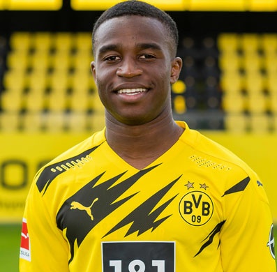 A short thread, made at very short notice. On child prodigy Youssoufa Moukoko at Borussia Dortmund...[THREAD]