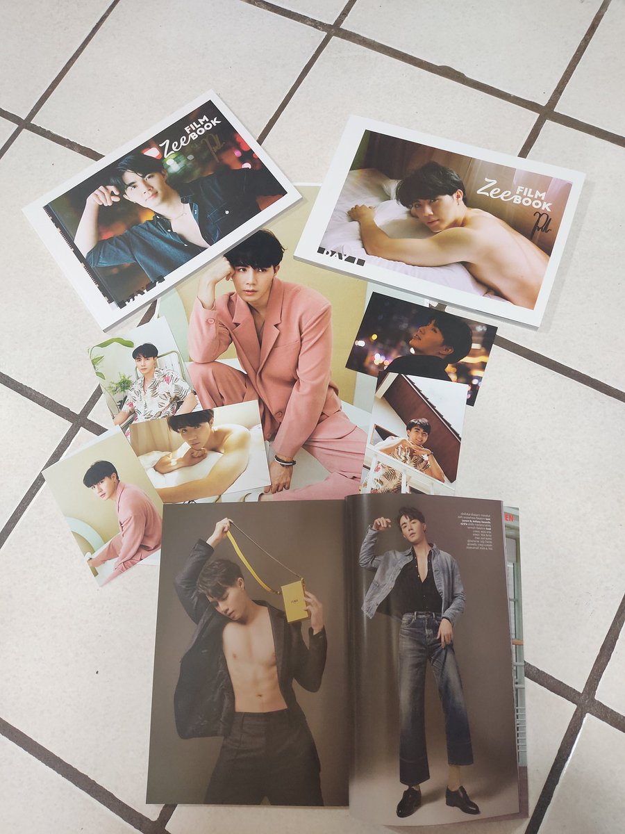 karenpruk's tweet photo. I'm very happy, I already have it in my hands, I love it, the closest I can be to Zee💙😭
#ZeePruk #ZunShine
#FILMBOOKxZEE #ZeeFilmBook
Thanks @wiwataa https://t.co/0bm11u243a