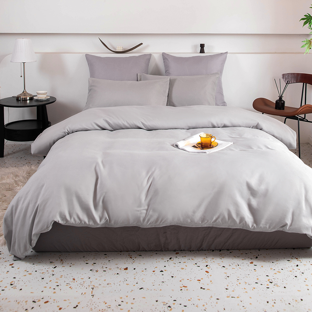 JstarSy's tweet photo. NO.5 Solid solor simplicity brushed fabric bed sheet 4 pcs.🤩🤩

Simplicity is an attitude to life.🖐️🖐️

Follow @JstarSy for more daily discounts about beddings. https://t.co/H22sdAeH1R