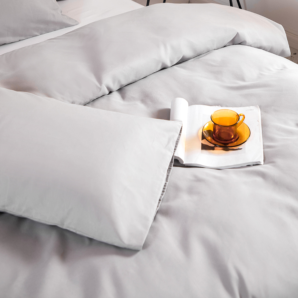 JstarSy's tweet photo. NO.5 Solid solor simplicity brushed fabric bed sheet 4 pcs.🤩🤩

Simplicity is an attitude to life.🖐️🖐️

Follow @JstarSy for more daily discounts about beddings. https://t.co/H22sdAeH1R