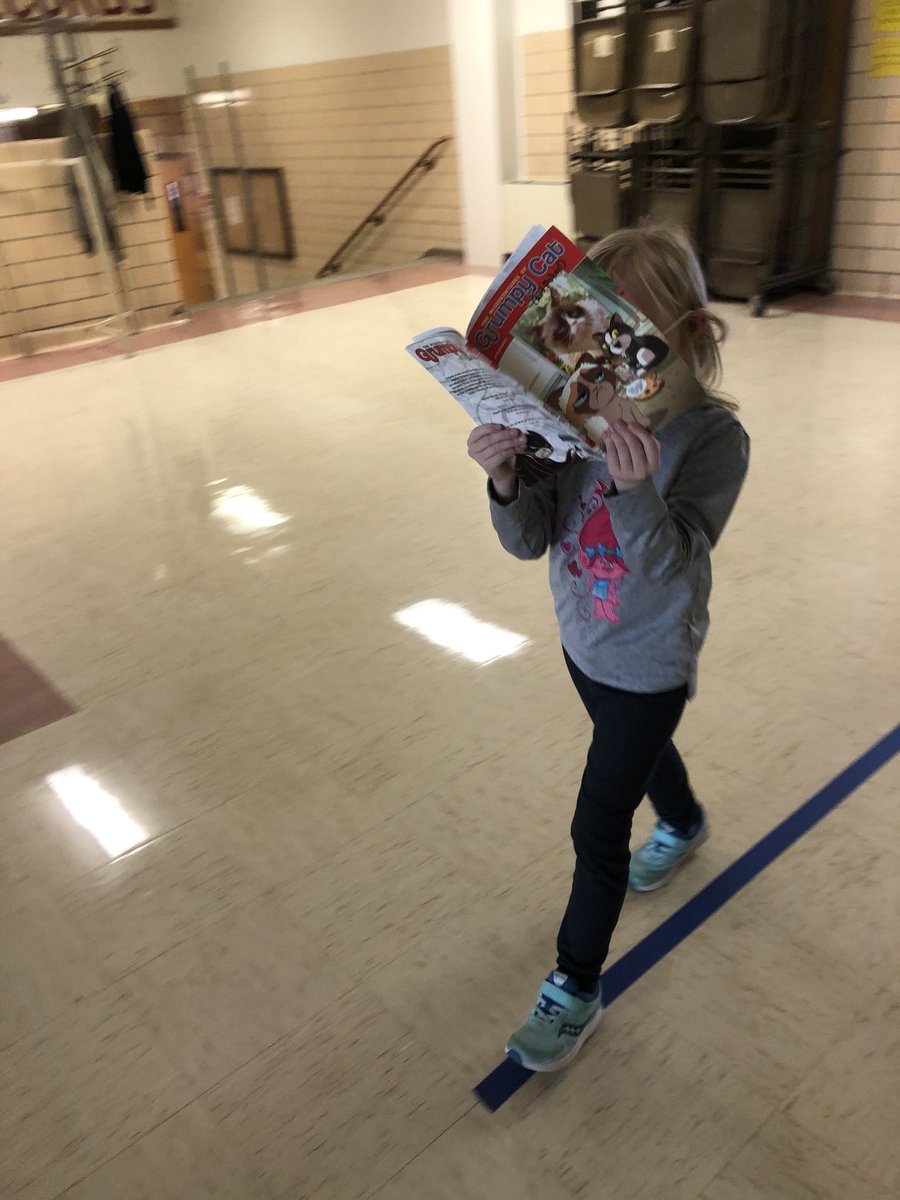 Mandy7919's tweet photo. Thanks to @jmscyclones Media Center for helping us pick out some new favorites and giving us a break from the screen. #cpsbest https://t.co/PxYaGIGEMK