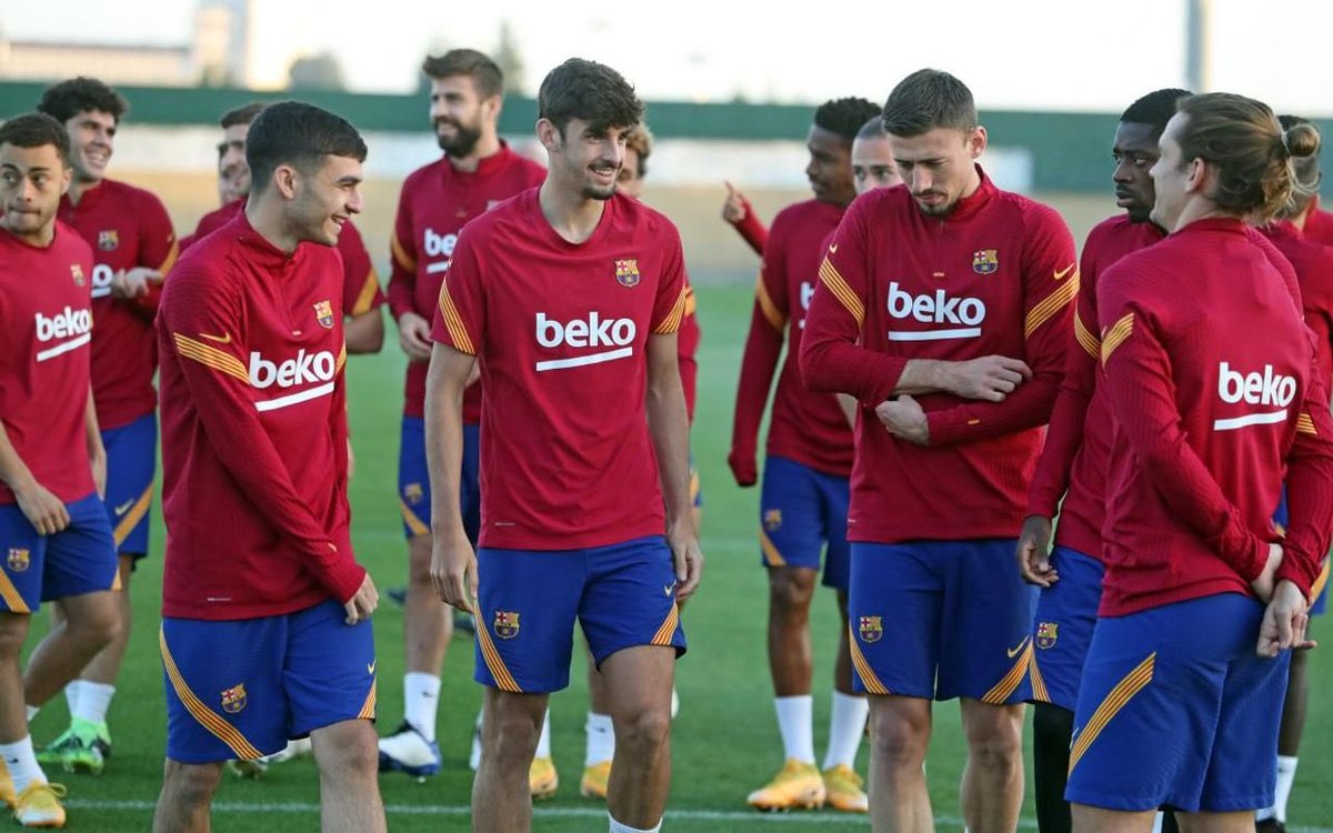 barcacentre's tweet photo. Images: Training today. [fcb] https://t.co/xIuj9E3KqZ