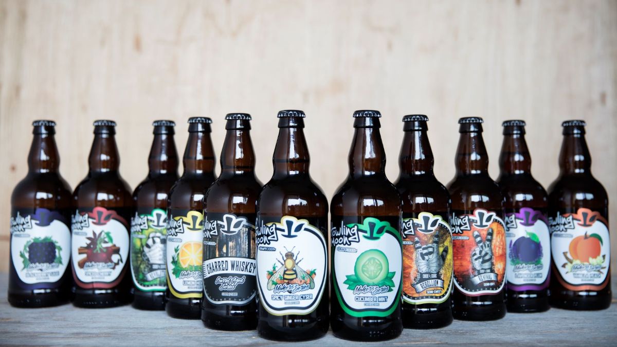 HowlingCider's tweet image. 🎄 12 Days of Cider and seasonal releases now available! - mailchi.mp/8d2cb366114d/t…