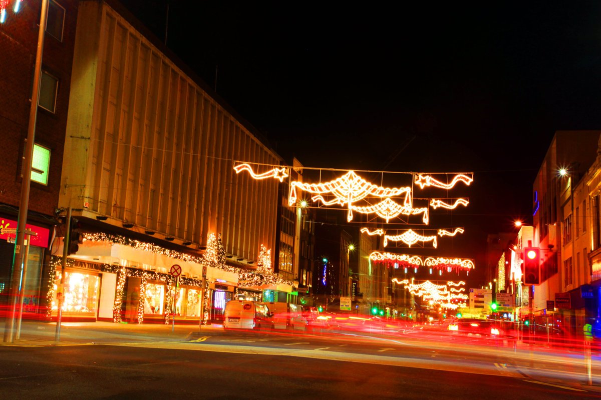 brendangleeso11's tweet photo. Xmas Lights in Limerick https://t.co/9rk2ijkhNX