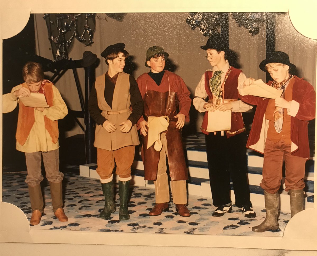 charliemilt's tweet photo. @cumberbatchweb I found this whilst doing a lockdown photo-sort. Can you name the individuals/play/year? Xx https://t.co/64fxSpaCa5
