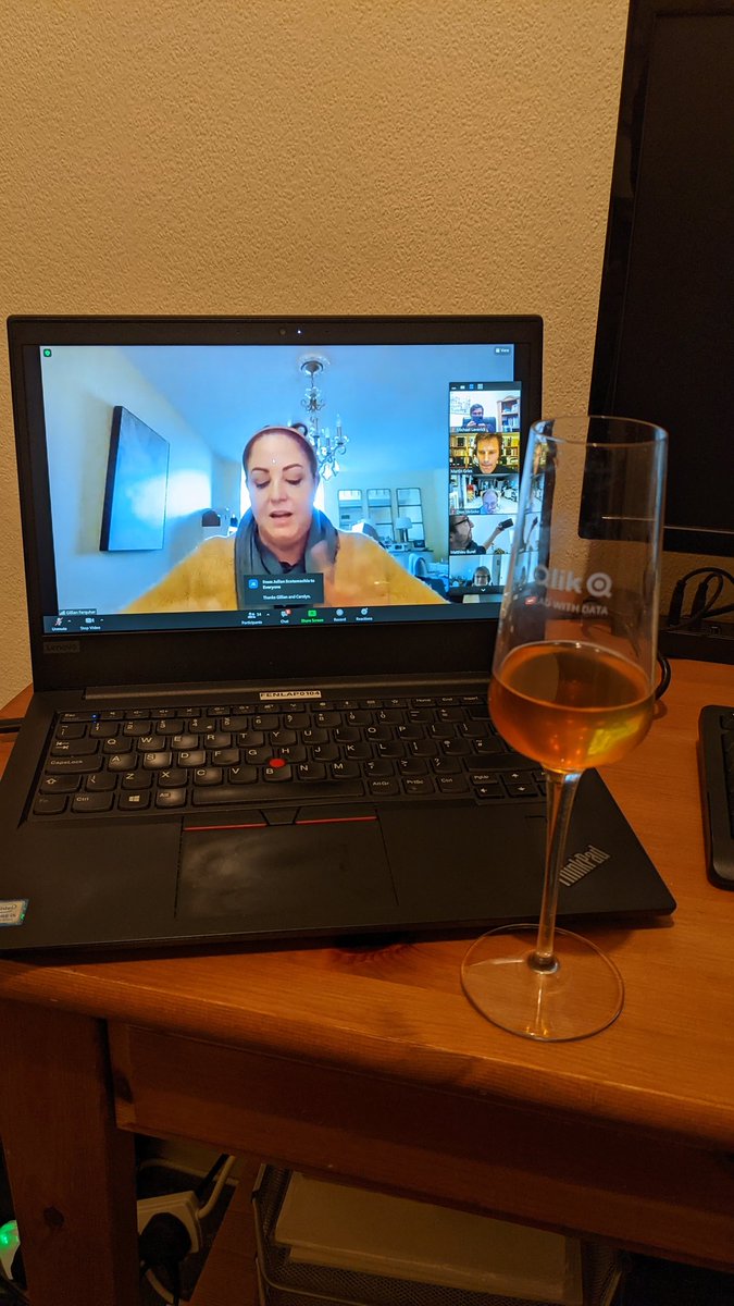 Great set of #qlikluminary sessions finishing off with a quiz. Lots of great stuff on the roadmap. Thanks to <a href="/CarolynDavis06/">Carolyn Davis</a> and @FarquharFTW for arranging.