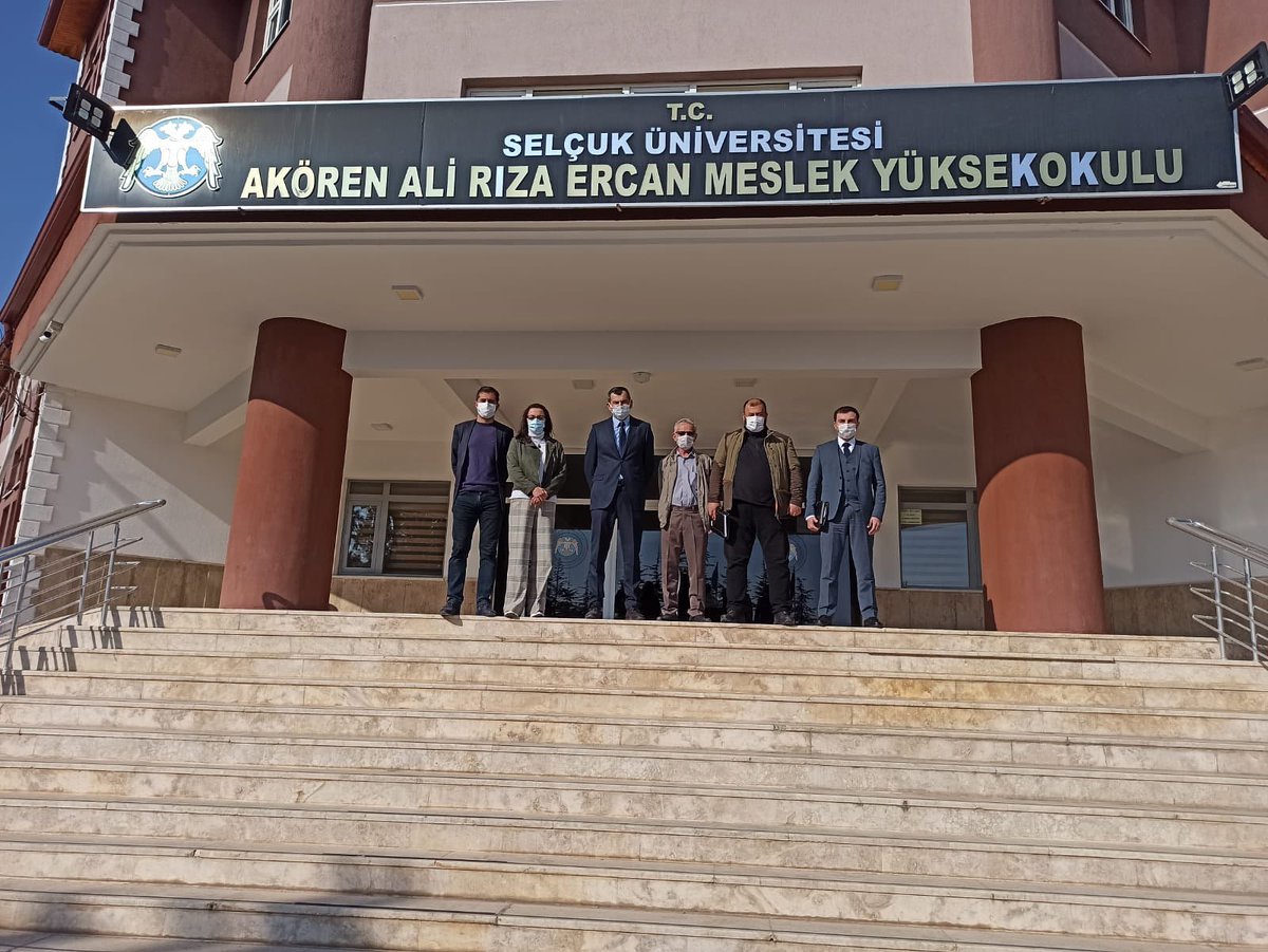 selcukuniresmi's tweet photo. SÜ Rektör Danışmanı Dr.Öğr.Üyesi Yusuf UZUN ve SÜ Rektör Özel Kalem Müdürü Mustafa Said AYDIN,Rektörümüz @ProfDrMetinAksy’un talimatıyla Üniversitemizin tüm akademik ve idari birimlerini ziyaret etmeye başladılar. https://t.co/dr3hREpydk