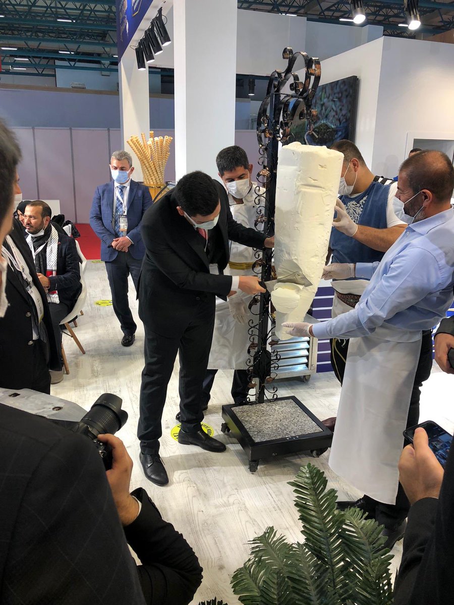 FurkanAkbal's tweet photo. Bugün @MUSIADEXPO’da birbirinden güzel deneyimler edindik  

Bir yandan gururumuz @DriveGunsel ‘in B9 modelinin test sürüşünü gerçekleştirirken, bir yandan da @alpedoturkiye’nin bıçak kesmez dövme dondurmasına satır vurduk, payımızı aldık 😊 https://t.co/UYWJwdyqGt