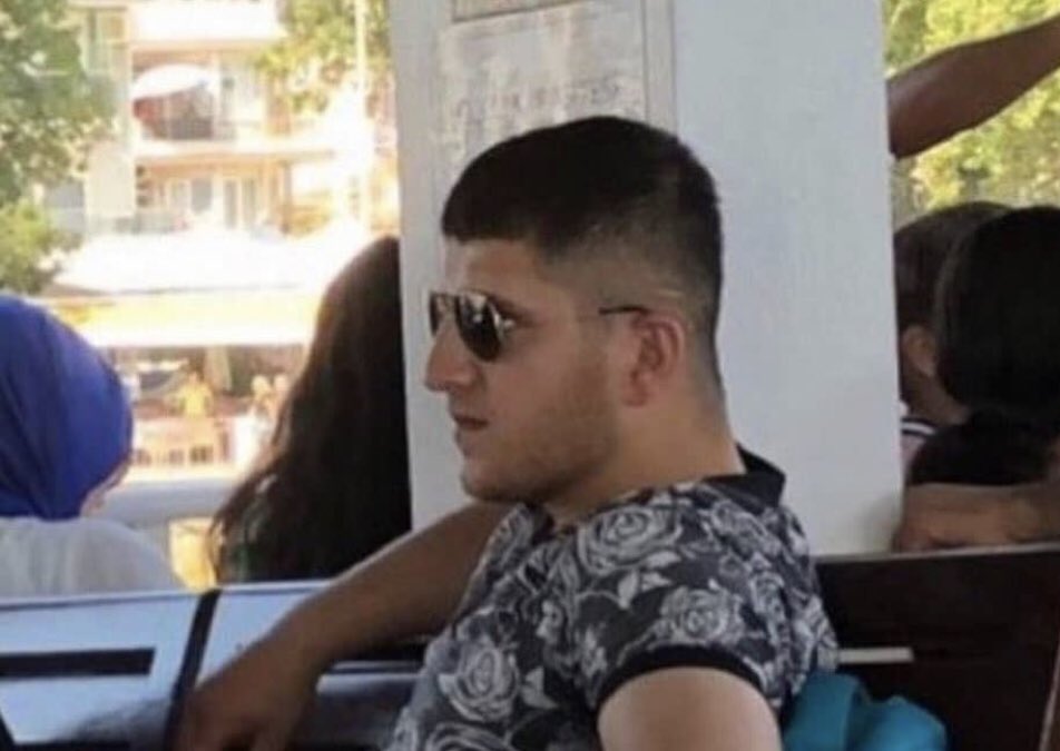 + ne okuyorsun?
-ingilizce
+ olsun güzelim söyle sen ben anlarım