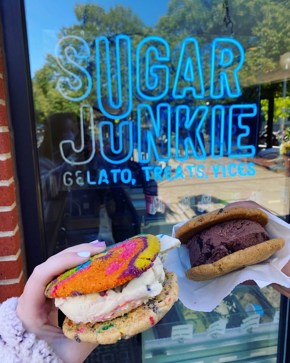 Grab your fellow gelato lover and come #GetYourFix... it's beautiful out! 🍧🍪
Open today from 5pm - 10pm!