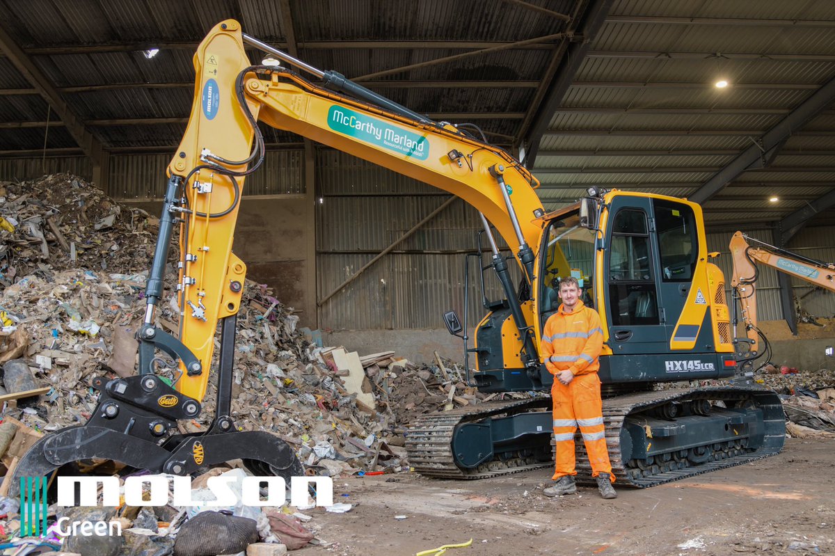 McCarthy Marland invest in three new @HyundaiCEE HX145LCR excavators for their busy waste yard in central Bristol.

Find out more here: molsongroup.co.uk/equipment/prod…

#hyundaice #molsongreen #molsonequipment #molsongroup #skiphire #excavator #wastemanagement #recycle #bristol #skiphire