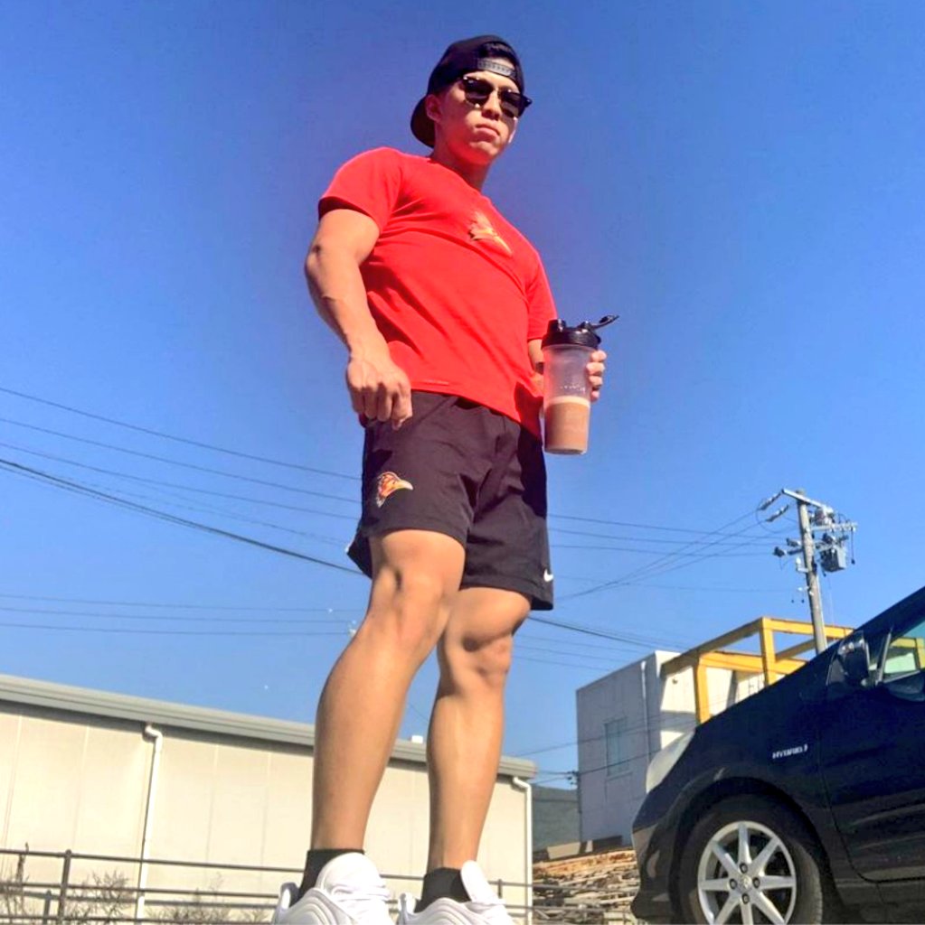 COD_Athletics's tweet photo. @CollegeOfDesert #Baseball - Kentaro Yoshida (@YoshidaKenny) from Suwa Senior H.S. in Nagano, Japan is #WorkingOutFromHome as the #Roadrunners prepare for the 2021 season to begin on 4/10. The 5-8 catcher is an #AtHomeAllStar & will transfer that energy to the field for 2021! https://t.co/b0bYO52YFv
