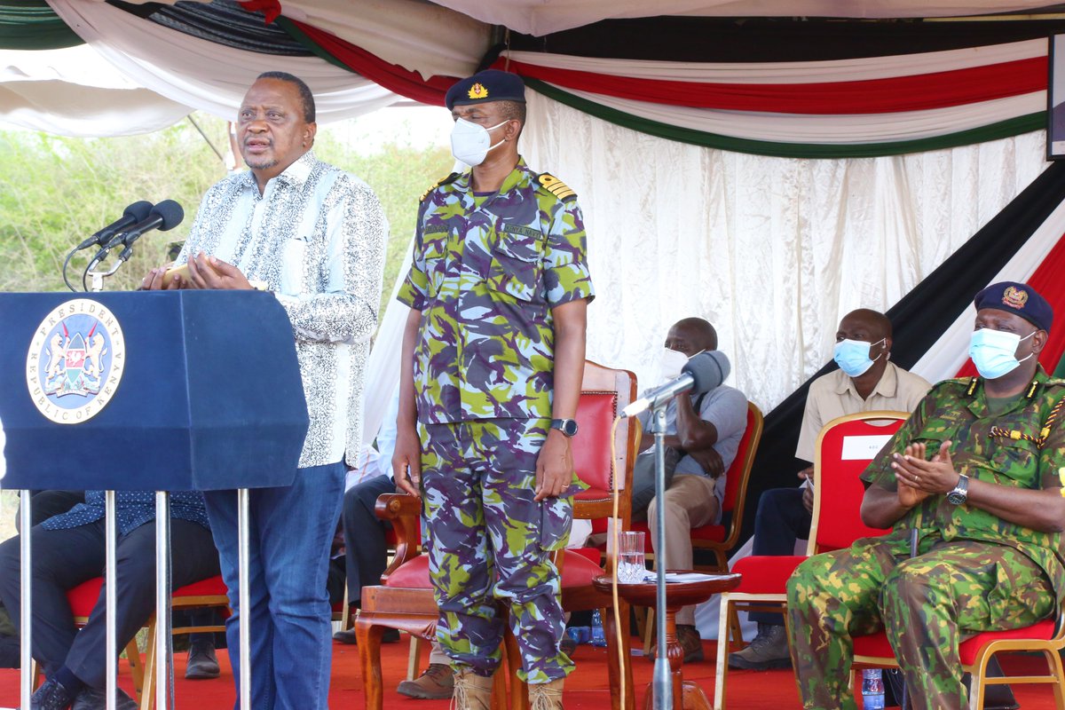 NPSOfficial_KE's tweet photo. The @NPSOfficial_KE was privileged to host His Excellency the President during an official visit to the Border Police unit Headquarters (BPU)and the Border Police Training campus-@APSKenya. During his visit, he officially opened the new Lecture rooms, staff housing, and Barracks https://t.co/8XDIj5k6TU