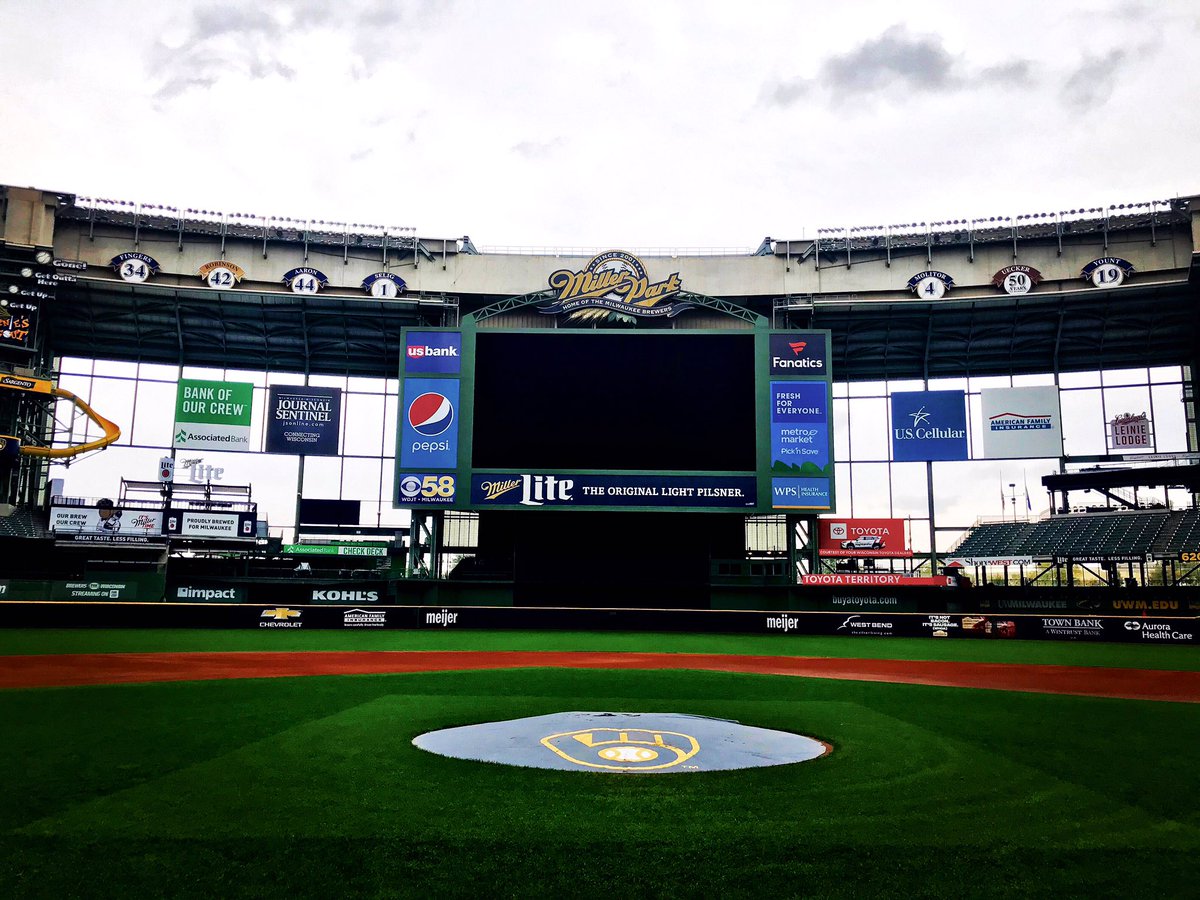 MatthewGStein's tweet photo. It’s time for me to return home, but I can’t thank the Brewers, the staff, media, coaches, players and this city - my “little big town” - enough for an unforgettable four years. 

Milwaukee will always have a special place in my heart, as will all of the members of this Crew. https://t.co/79jPzrS0s6