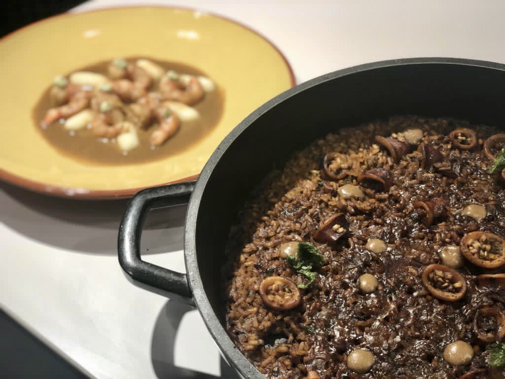 la_boqueria's tweet photo. Gran sessió avui de #QuimCasellas del @Restcasamar sobre #peixsostenible 🐟 i #cuinadelempordanet 👨‍🍳dins del cicle #boqueliciosa del #boqueria180 que hem emès per #streaming 
Hem comptat també amb Francesc Galí de @GALPCostaBrava 
La propera, el 10 de desembre amb #IolandaBustos https://t.co/OVIt7E2d5V