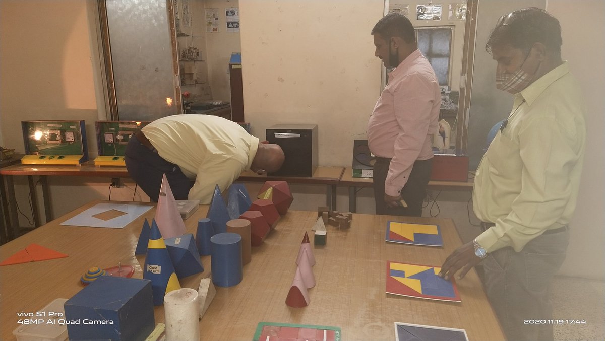 CscJunagadh's tweet photo. Today Dr. Sumit Vyas sir (RSM Rajkot)#gujcost visited  @CscJunagadh in which #Program , #Activitys, #scienceExhibition , #Laboratory etc. were observed.@narottamsahoo @InfoGujcost @hareets @dstGujarat @DrSumitVyas1 @collectorjunag @VoiceofJunagadh https://t.co/zHFS08fKQk