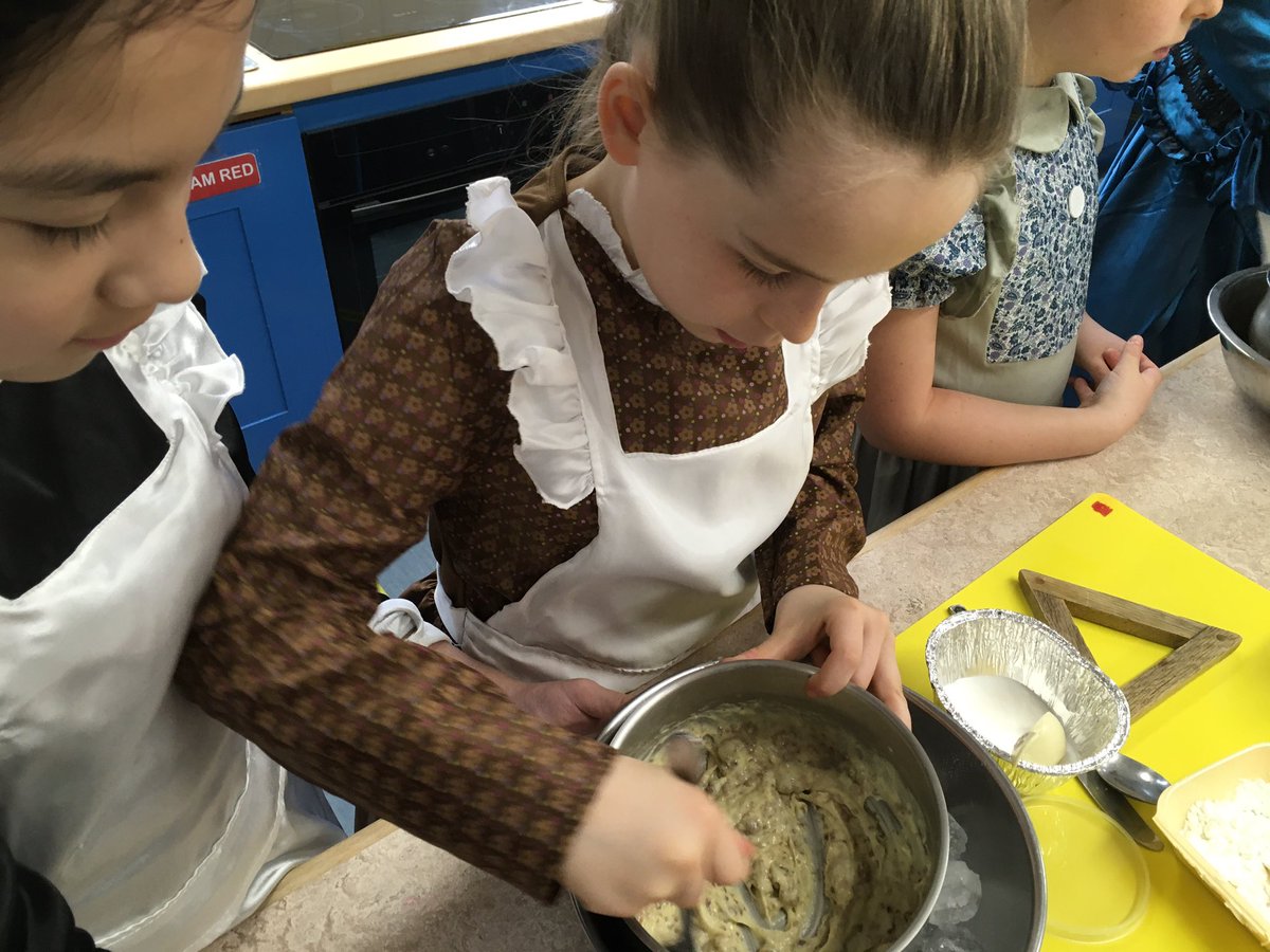 YMS_English's tweet photo. English meets History through Drama, Cookery and Victorian Olympics! A true Dickensian Day for Year 5 YMEnglish# literature#empathy#collaboration#cooperation#fun https://t.co/KsrXxqUFk9