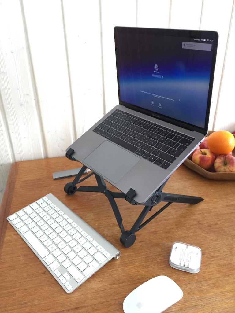 jonpritchardltd's tweet photo. New blog post: Add value with a working-from-home office #loftconversion #BristolUK https://t.co/3ZX30TgXK1