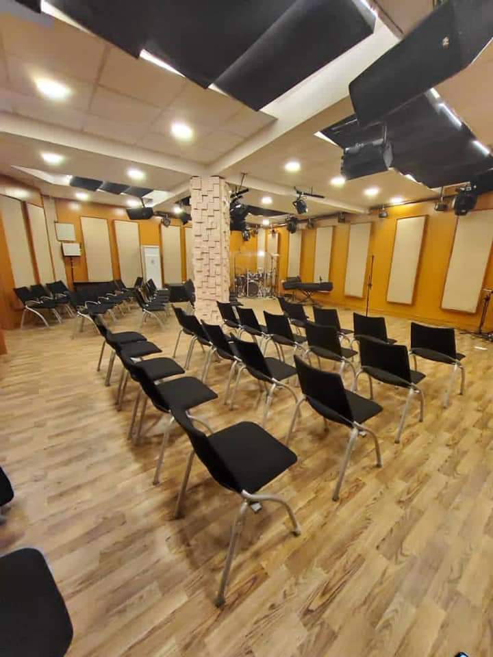 Min_Damilare's tweet photo. This is Min. Dusin's UPPERROOM, a live recording studio and a worship center, he's a man I celebrate and love so much,I post this today to come back to this post in the next five years, with images of mine filled with worshippers and will be called "FOUNTAIN"
#ThereIsARiver ๐ฅ https://t.co/yMhocvqCGZ