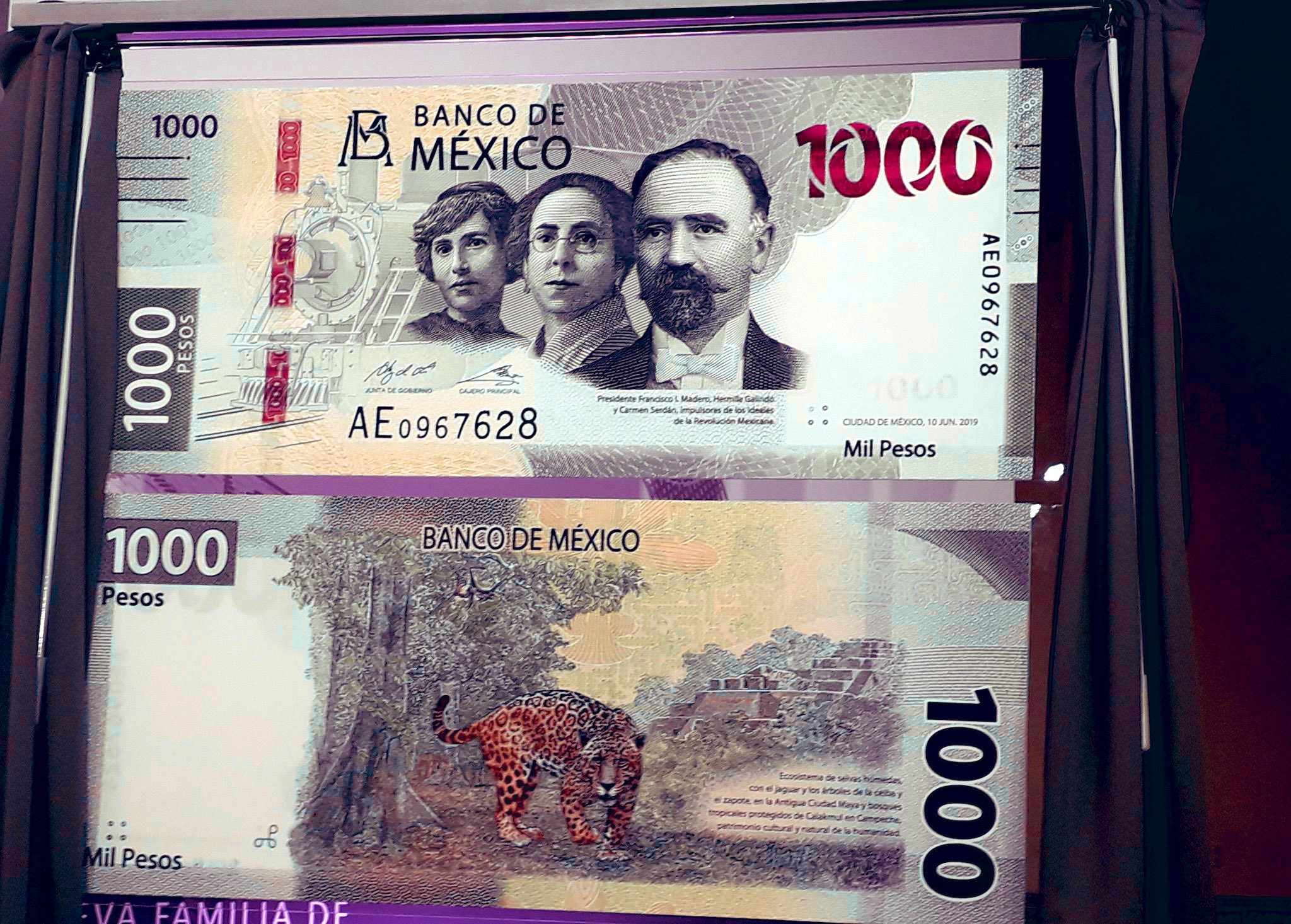 Мексиканские песо в доллары. 1000 Песо Мексика. 1000 Мексиканских песо. 1000 Mil pesos в рублях. Мексика 1000 песо 2019.