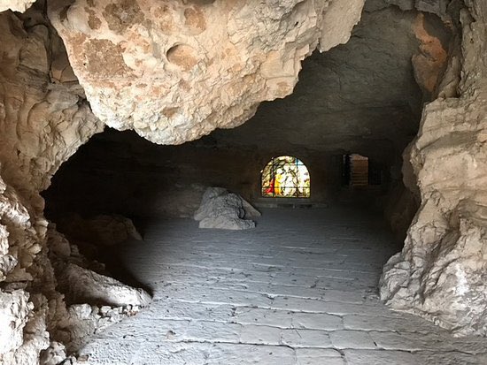EducacionAlba's tweet photo. *CURIOSIDAD*
El acceso a la ermita de #SanSaturio se hace a través de una cueva.
#mipaisaje #DCSUVA #eligeSoria https://t.co/D0OpaQHszG