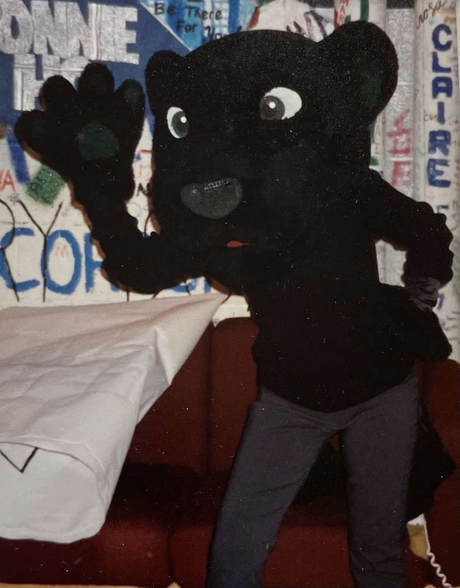Did you know SJMP had a mascot?!?!? Meet Jade the Jaguar 🐆 #tbt  #throwbackthursday #jadethejaguar @TCDSB, image size:939x1200