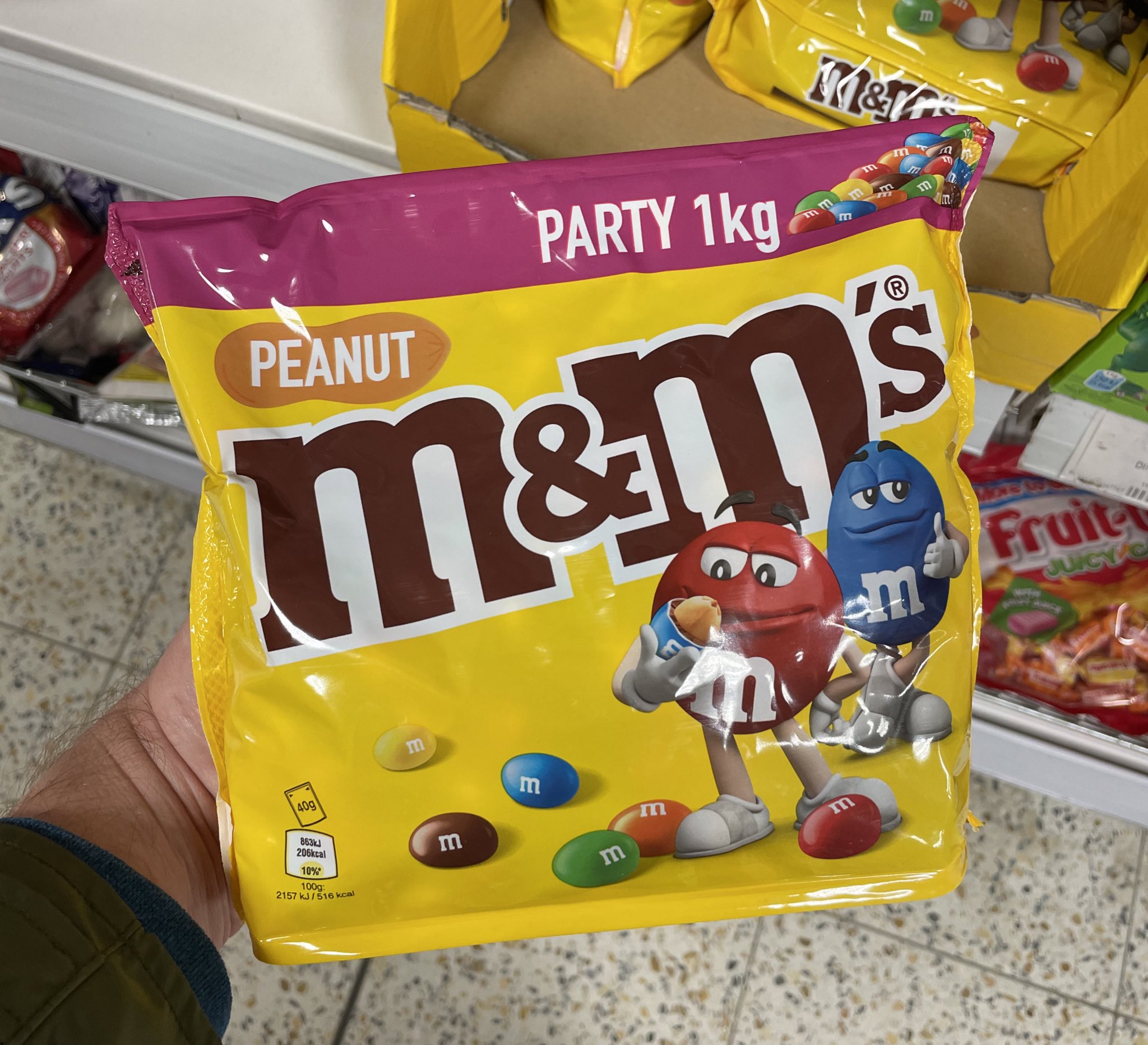 Well This Is New on X: Super big 1kg M&M's bags! 🍫 At Home Bargains  @mmsuk #mms #peanutmandms #peanut #mandms #chocolate #wellthisisnew   / X