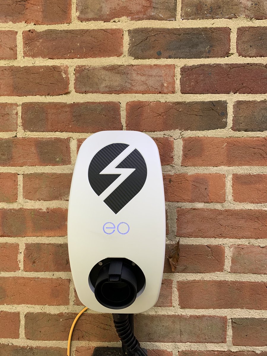 jack_lamonby_ph's tweet photo. EO charge point installed 👍🏼 
#lamonbys #lamonbysltd #teslax #teslamodel #tesla 
#eo #eocharging #eocharger #eochargers #eocharginguk #eochargingpoint 
#electriciansofinstagram #electricianslife https://t.co/iEm3OKBwBb