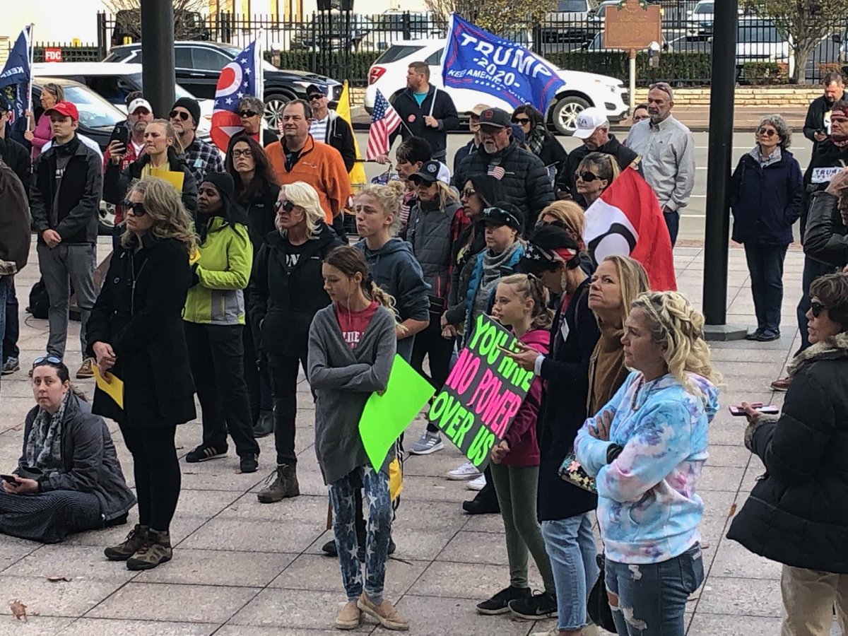 wsyx6's tweet photo. As Ohio Gov. Mike DeWine held a COVID-19 briefing Thursday and announced Franklin County is now at Alert Level 4, protesters gathered outside the Statehouse. https://t.co/gaqlPSfoi8 https://t.co/mF2HkyD8Sy