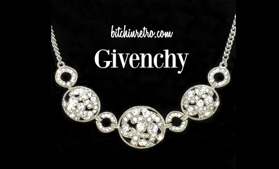 RetroCEO's tweet photo. #Gorgeous #artdeco inspired #rhinestone stunner by #Givenchy. The mark indicates this is circa 1970's. Timeless classic #style, perfect for a #bride.

#designerjewelry #designernecklaces #holidaystyle #bling #collectible #collectiblejewelry #bitchinretro

https://t.co/fHxEfAXNjM https://t.co/lkdsUjhk6L