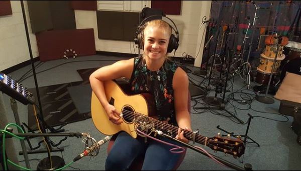 Hear_Back's tweet photo. #tbt to last year with Annajoy Thompson using a Hear Back PRO Mixer to help her hear just what she wanted in her headphone mix at @Azalea_Music 🤩🎧
#repost
📸: @Azalea_Music 2019
#HearBackPRO #audio #proaudio #recording #recordingstudio #mixing #monitors #guitar https://t.co/rLoa1RV5kh