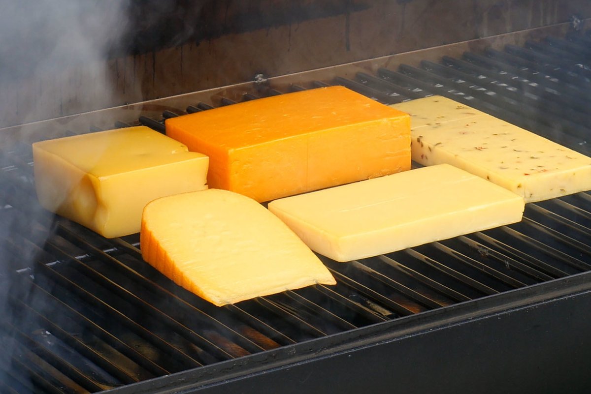GrillingChats's tweet photo. Q5 #GrillingChats CHEESY! One of our favorite grillmasters is Sean Bardwell out of Pennsylvania. Grillax has called him the WONKA OF SPICE, but he’s quite crafty with smoked cheeses. Have you ever tried it? How did you do it?
..
#foodies #bbq #grilling #chef #Fall #Autumn https://t.co/hsvlkg6al4
