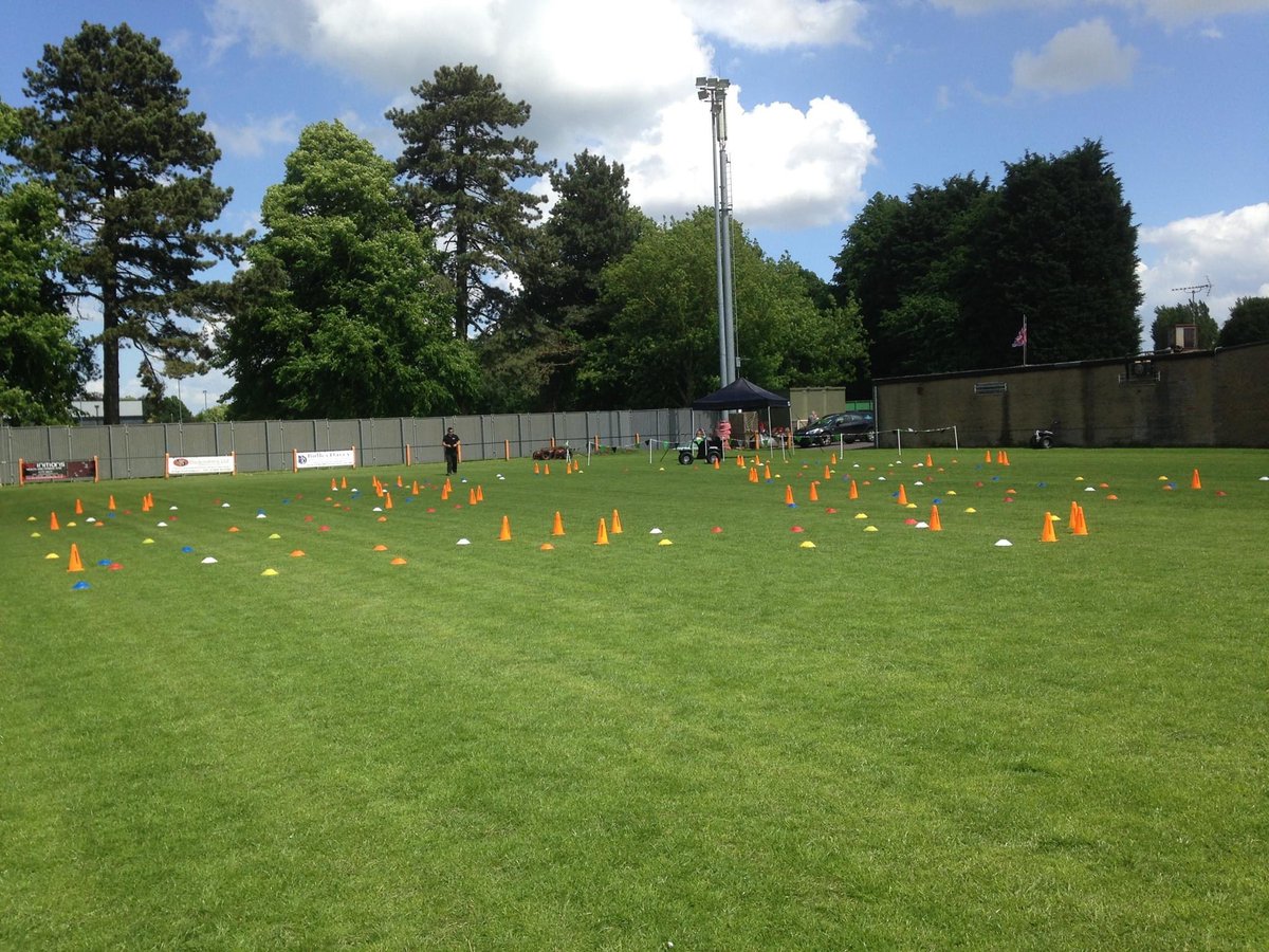 eventsincltd's tweet image. Lockdown Day 15 : And here we proclaim our undying love of a cone. Big ones, tiny ones, pointy ones and flat ones. In our events world we use a lot of them. We love them all (but picking them up at the end is the bit we don't love so much
#EventsInc #keepingpositive #keepsmiling