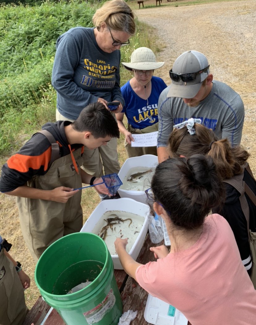 LSSU_CFRE's tweet photo. #TBT to sunny days and in-person summer camps! We are adapting for online k-12 classroom and summer programs, but nothing beats a great day in the field. 

*Pictures from 2019
#CFRE #LSSU #MyLakeState #LakerPride #ThisIsLakeState #Research #Education #Stewardship  #GreatLakes https://t.co/V2h2NERgJO