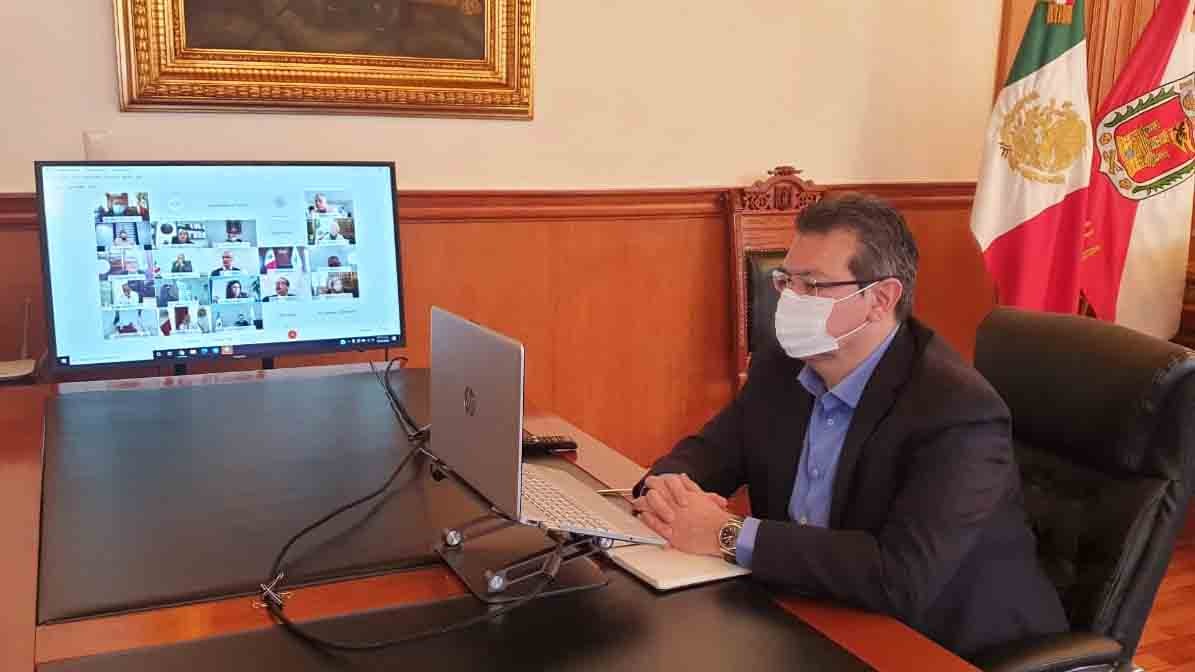 MarcoAMena's tweet photo. Hoy participé en reunión virtual con funcionari@s del @GobiernoMX, a convocatoria de la @CONAGO_oficial. Dimos seguimiento a las medidas de atención de la pandemia de #COVID19mx, así como a las de recuperación de empleos. https://t.co/BgUZnHWc0u