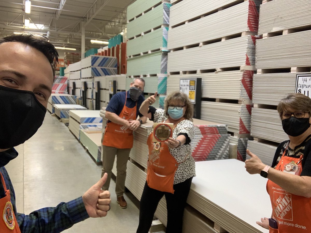 Brandon Rawlinson (@b_rawlinson) on Twitter photo Team 8540 with Best Customer Service Performance Award for Q3! Congratulations <a href="/linda_burleson/">Linda Burleson</a> and team! Team 8540 with Best Customer Service Performance Award for Q3! Congratulations <a href="/linda_burleson/">Linda Burleson</a> and team!