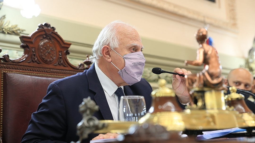 pabloapinotti's tweet photo. Le dimos media sanción a la creación de un Fondo de $4000 mil millones para mantenimiento y mejoras de la infraestructura vial para municipios y comunas. La iniciativa es generar mejores condiciones en el sistema vial Rural y Urbana de los gobiernos locales de santa fe. https://t.co/q3TjsbwO6j