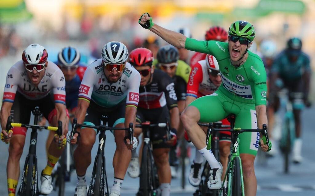 Sam Bennett2020: 16 podiums dont 7 victoires, 2 étapes et maillot vert sur le Tour, 1 étape de la Vuelta, du tour de Wallonie, de Burgos, du Down UnderPlus beau sprint: Champs Élysées (géant Morkov et fantastique victoire en vert, devant un arc-en-ciel)