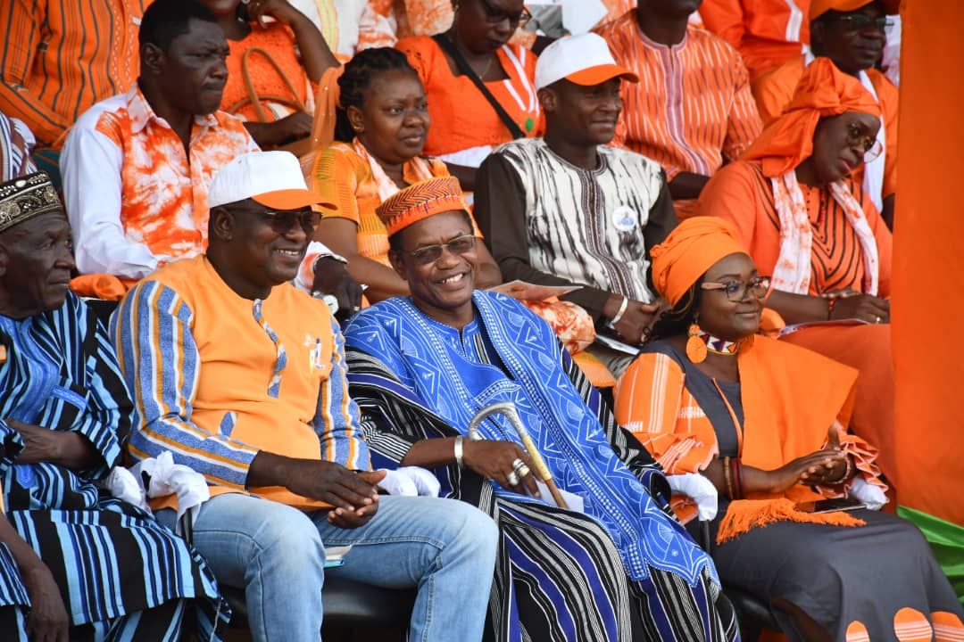 eric_bougouma's tweet photo. #Ganzourgou : GRAND MEETING DE CLÔTURE DU GANZOURGOU
Je remercie les couches sociales du Ganzourgou ainsi que les camarades de toutes les structures pour leur union et pour leur détermination qui rendront la victoire certaine.
#Roch2020 #Election_2020 #MPP https://t.co/5H3otZZaIY