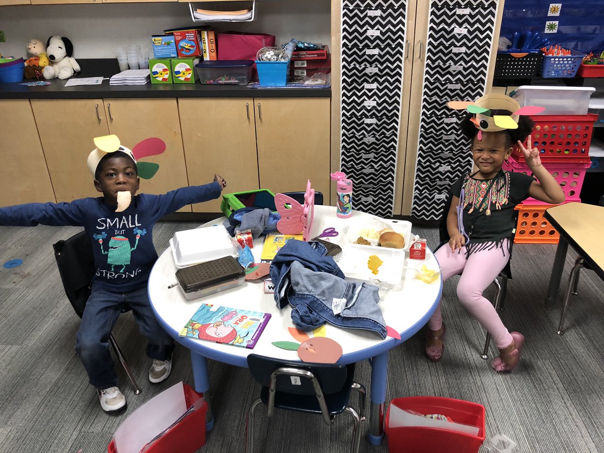 jacosta_82's tweet photo. My 💜 is very thankful for these little turkeys 🦃 #gratitude #kinderlife #shinebright @JonesAcademy1 https://t.co/Nwo8AzRBeC