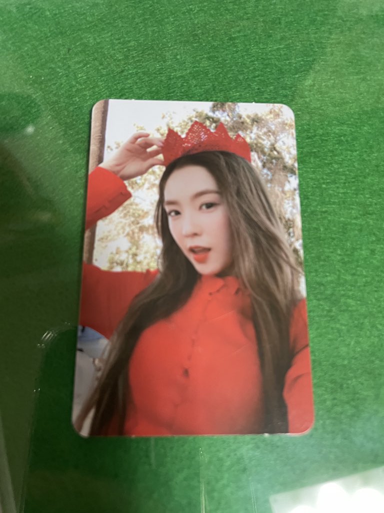 ne1lm's tweet photo. 피카부 앨범 판매 양도합니다

피카부 앨범 + 아이린 포카 +포스터2장

택배비 포함 13000원에 양도해요

뎀주세요

13000won with sipping fee

#피카부 #피카부앨범 #레드벨벳 #레드벨벳앨범 #앨범판매 #앨범양도 #피카부양도 #아이린 #아이린포카 #피카부아이린 https://t.co/6KTYai84A9