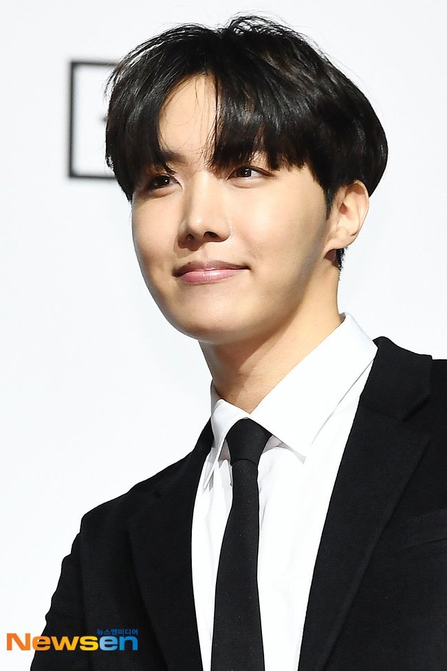 jhopecentric's tweet photo. here is prod. j-hope ♡ https://t.co/P8cKwYOHjL