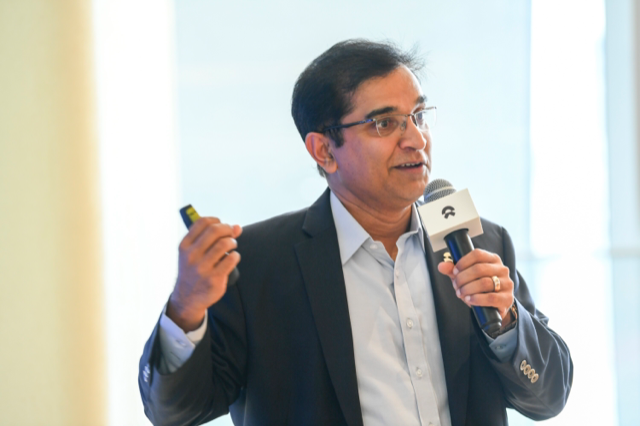 NIOGlobal's tweet photo. Here’s a look back at recent keynote presentations touching on NIO’s core values delivered virtually by NIO’s Ganesh V. Iyer at #ReutersEventsAutomotive Summit and @WardsIntel #FocusElectrification https://t.co/aG4E5VzPtp @REMarketingCX @HDunnUSM https://t.co/NYRBZ5GtQt