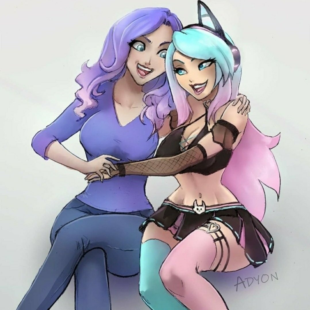_mamavale's tweet image. The original pic of me and @_Silvervale_ that started it all!! 
Still my fave ... I'm sentimental and it's probably the closest one I have to irl (I actually look like a Mom 🤣) Ty again @Adyon for bringing me to life to further pester my daughter and inspire more fun art of us!