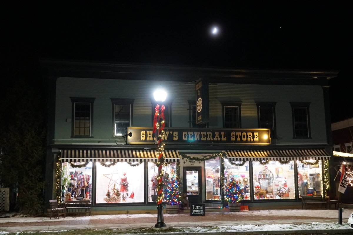 Getting ready for the holidays. #gostowe #winteriscoming #winterinstowe #stowevt #thisisvt #itstimeforvermont #holidays #holidaylights #churchsteeple #historicvillage